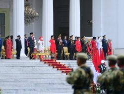Presiden Jokowi Pimpin Upacara Peringatan ke-77 Hari TNI