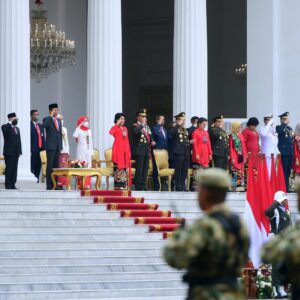 Presiden Jokowi Pimpin Upacara Peringatan ke-77 Hari TNI
