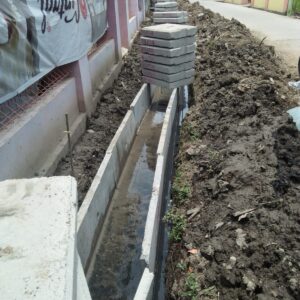 Proyek Drainase di Desa Kertasari Kecamatan Rengasdengklok Amburadul