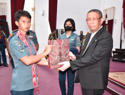 Prajurit TNI AL Lantamal XII Selesai Pendidikan Dapat Penghargaan Dari Gubernur Kalbar