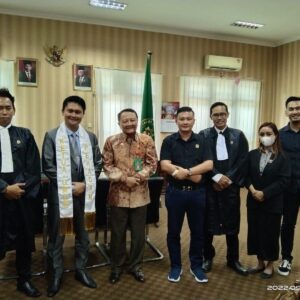 Ketua Pengadilan Tinggi Semarang Ambil Sumpah Advokat PERADAN