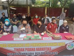 Ditresnarkoba Polda Kalbar Press Conference Dan Pemusnahan Barang Bukti Tindak Pidana Narkotika
