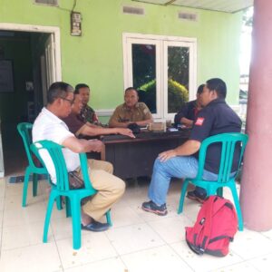 Ajangsana Babinsa Koramil 01 Tambun Ngopi Bersama Kepala Desa dan Awak Media