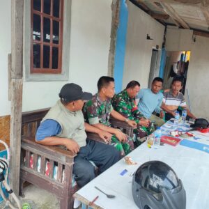 Meski PPKM Level 1 Tekan Prokes Terus dilakukan Babinsa Koramil 13 Kedungwaringin