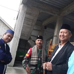 Jaga Hubungan Baik Babinsa Koramil 01 Tambun Melalui Subuh Kelilingi