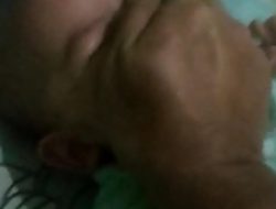 Viral Beredar Video Bayi Nangis Dibekap Ayahnya Di Group WhatsApp Diduga Dari Kota Makasar