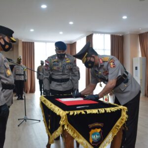 PENYERAHAN JABATAN WAKAPOLDA KEPRI DAN RAMAH TAMAH PENGANTAR TUGAS WAKAPOLDA KEPRI