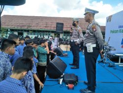 Operasi Zebra Kapuas Tahun 2022, Sat Lantas Polres Kubu Raya Edukasi Safety Riding Goes To School di SMAN 1 Sungai Raya