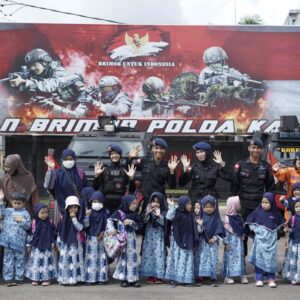 Anak Usia Dini TK Al-Hafiz Kunjungan di Ksatriaan Soemarto Mako Satbrimob Polda Kalbar