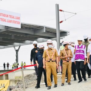 Proyek KCJB Capai 88,8 Persen, Presiden Berharap Tumbuhnya Ekonomi Baru