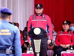 Tingkatkan Partisipasi Masyarakat, Dirjen Bina Adwil Kukuhkan Relawan Damkar Kota Samarinda