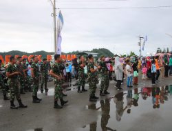 Satgas TMMD 115 Pessel Ikut Senam Massal Bersama Pokdarwis Painan
