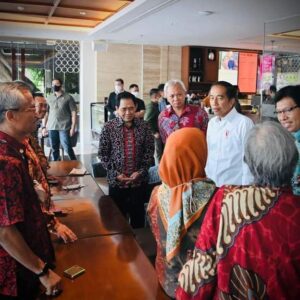 Berkunjung ke Yogyakarta, Presiden Jokowi Temui Teman Semasa Kuliah