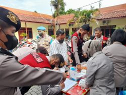 Usai Pelaksanaan Apel Pagi, Wakasat Samapta Polrestabes Medan Pimpin Tes Urine Dadakan Kepada Anggotanya