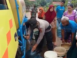 Polsek Tenjo Polres Bogor Bantu Warga Yang Kesulitan Dapatkan Air Bersih