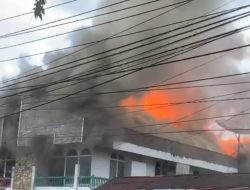 Percetakan Grafika Jl.Imam Bonjol Dilalap Sijago Merah