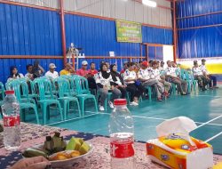 Sorak Sorak Gembira Warga Desa Sukasari Saat Mengikuti Turnamen Bulu Tangkis Antar RW