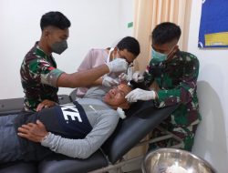 Dalam Rangka Memperingati Hari Dokter Nasional, Satgas Pamtas Yonarmed 19/105 Trk Bogani Bantu pelayanan Pengobatan dan Sunatan Gratis