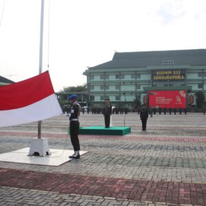 Prajurit dan PNS Kodam XII/Tpr Peringati Hari Sumpah Pemuda ke-94 Tahun 2022