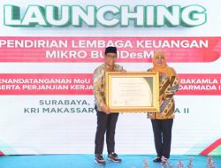 Didampingi Gubernur Jatim, Mendes PDTT Luncurkan LKM BUM Desa Bersama di Surabaya