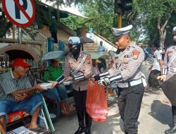 Satlantas Polres Sampang Dapat Tanggapan Positif Dari Tukang Becak Dan Pengguna Jalan Lainya