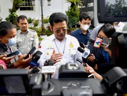 Presiden Jokowi Perintahkan Menteri Pertanian Cek Stok Beras Nasional