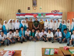 Para Siswa SMAN 1 Pebayuran Semangat Mengikuti Sosialisasi Masuk TNI-POLRI