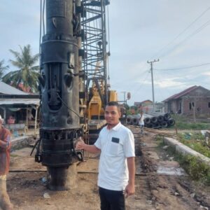 Anggota DPRA Fraksi PKS Meninjau Langsung Pembangunan Jembatan Dan Kubah Mesjid