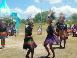 Sukseskan Bulan Bahasa, Satgas Yonif Raider 142/KJ Hadiri Perlombaan di SMP Yakpesmi