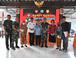 Kodim 0726/Sukoharjo Gelar Baksos Bagikan Paket Beras Kepada Warga Tak Mampu Didesa Cemani