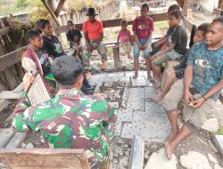 Satgas Yonif Raider 321/GT/13/1 Kostrad Mengajar Bahasa Inggris di Pedalaman Papua