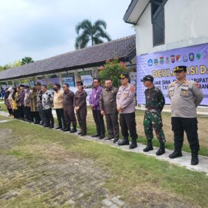 Kapolsek Tigaraksa Hadiri Deklarasi Damai Pelajar SMA, SMK Se Kabupaten Tangerang Anti Tauran Dan Berandalan Bermotor