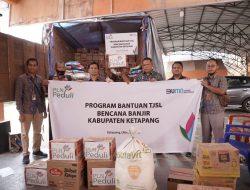 Ringankan Beban Hidup Warga Terdampak Banjir di Ketapang, PLN Salurkan 770 Paket Sembako