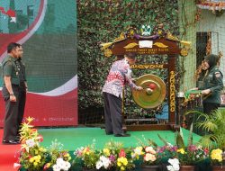 Ketua STHM Resmi Buka Kompetisi Moot Court Peradilan Militer Piala Bergilir MA RI Dan Piala Tetap KASAD