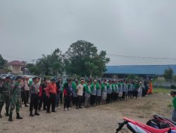 Satgas Pamtas Yonif 645/GTY Ikuti Gerakan Pungut Sampah dalam rangka Hari Kebersihan Sedunia