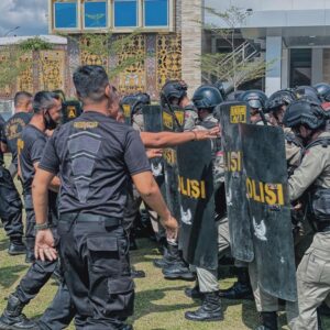 Latihan Peningkatan Kemampuan Satbrimob Polda Kalbar