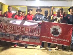 Terobos Hujan dan Gelapnya Malam, BMI Aceh Bantu Korban Banjir Pendalaman Aceh Timur