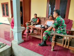 Tingkatkan Keakraban Dengan Warga Masyarakat, Babinsa Koramil Ponggok Gelar Kegiatan Komsos