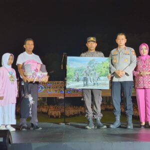 Malam Tradisi Perwira Semakin Haru Dengan Penampilan Rere Regina, Kepedulian Polri Untuk Sesama