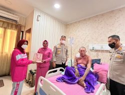 Berikan Motivasi, Kasetukpa Didampingi Ketua Bhayangkari Cabang 04 Setukpa Kunjungi Mantan Serdik PAG yang Sakit di RS Polri Kramat Jati