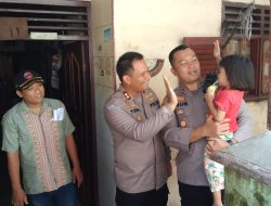 Kapolsek Percut Dampingi Wakapolrestabes Medan Kerumah Anak Stunting
