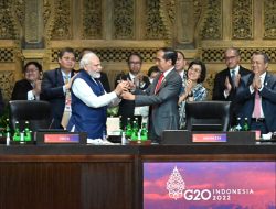 Presiden Jokowi Serahkan Presidensi G20 kepada PM India