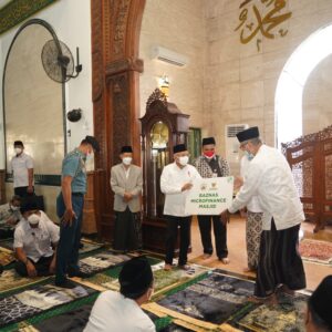 Minimalisir Keterlambatan Proses Pembuatan NIB dan Sertifikasi Halal, Wapres Ingatkan BPJPH dan KemenkopUKM untuk Jemput Bola dan Berikan Pendampingan