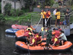 Polres Bogor Bersama Forkopimda Kabupaten Bogor Lakukan Bersih-bersih di Situ Cibinong