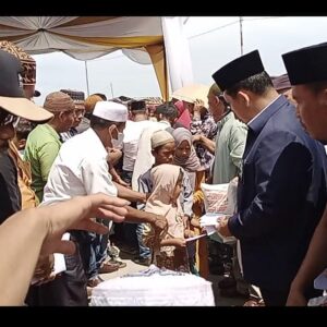 Peringati Hari Anak Nasional , Pejuang Dhuafa Berbagi kepada Para Anak yatim dan Abang Betor