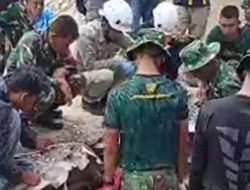 Seorang Ibu Dalam Keadaan Hamil 9 Bulan Tertimpa Runtuhan Gempa Di Cianjur