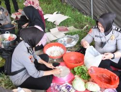 Bantu Warga Terdampar Gempa Cianjur, Polres Bogor Dirikan Posko Dan Dapur Umum