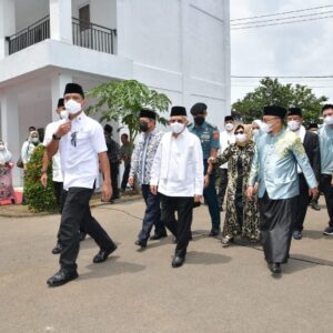 Berantas Kebodohan dan Kemiskinan, Wapres Harapkan Ponpes Al-Jauhari Garut Terus Lahirkan Mujahid Ekonomi