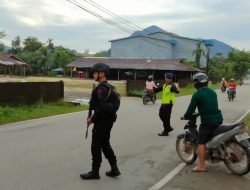 Brimob Kalbar Turun Dijalan Bantu Atur Lalulintas