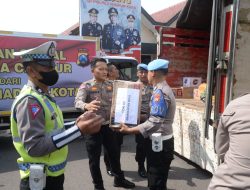 Empati Polres Madiun Kota Kirimkan Bansos Untuk Warga Musibah Gempa Bumi Cianjur